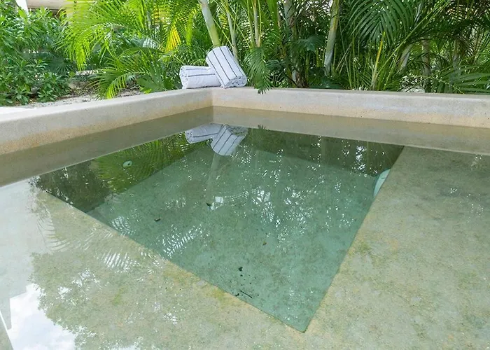 2 Bedroom + Private Pool And Roof Terrace Apartment *