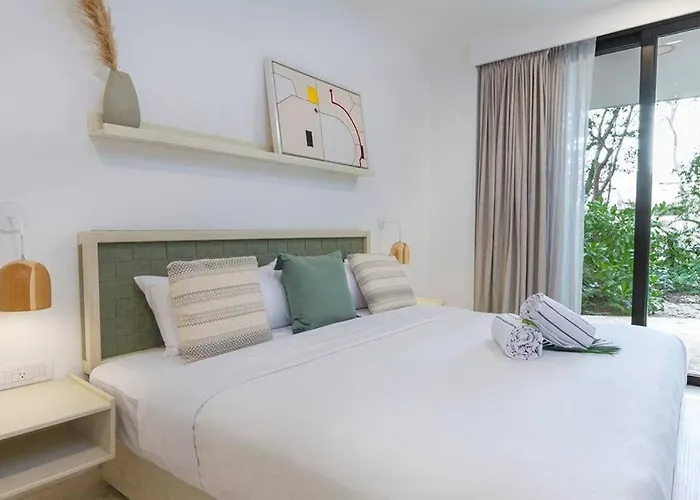2 Bedroom + Private Pool And Roof Terrace *