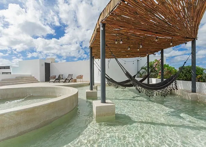 2 Bedroom + Private Pool And Roof Terrace
