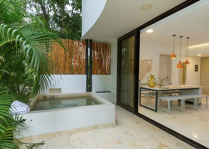 Apartment 2 Bedroom + Private Pool And Roof Terrace *